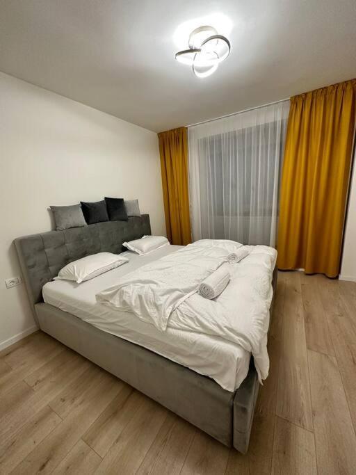 Ultracentral Luxury Apartament Timisoara Ngoại thất bức ảnh